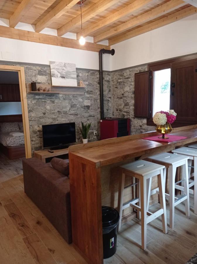 Casa Rural Gueilones, Parque Natural De Ponga Sobrefoz المظهر الخارجي الصورة
