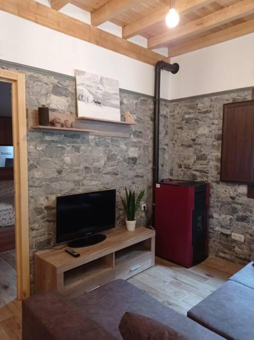 Casa Rural Gueilones, Parque Natural De Ponga Sobrefoz المظهر الخارجي الصورة